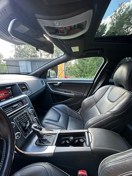Volvo S60 9 of 14
