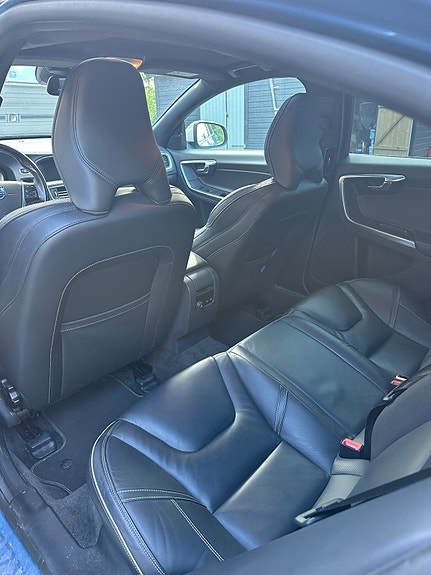 Volvo S60 13 of 14