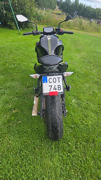 Kawasaki Ninja Z650 2 of 4