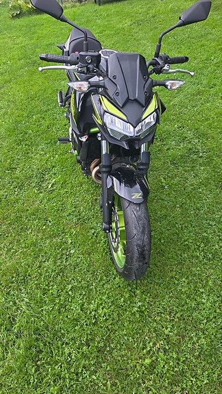 Kawasaki Ninja Z650 3 of 4