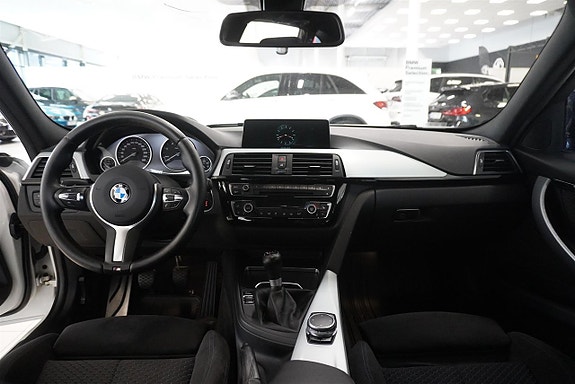 BMW 318d 7 of 12