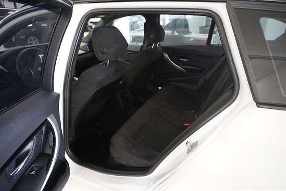 BMW 318d 8 of 12