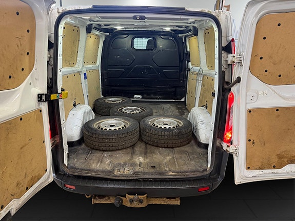 Ford Transit Custom 7 of 15