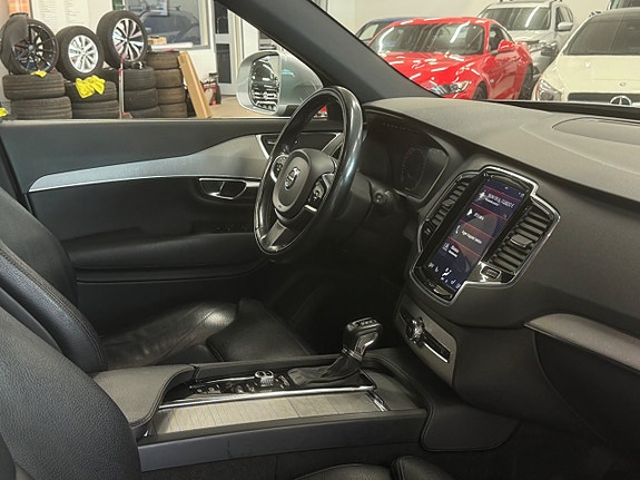 Volvo XC90 5 of 5