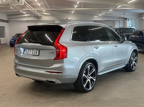Volvo XC90 3 of 5