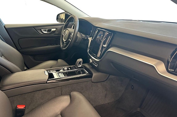Volvo V60 10 of 30