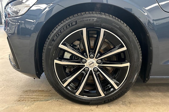 Volvo V60 28 of 30