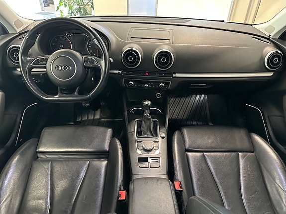 Audi A3 8 of 17
