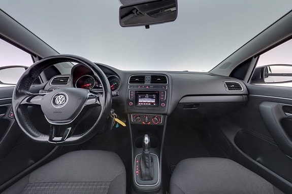 Volkswagen Polo 7 of 30