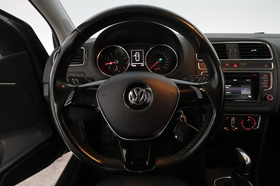 Volkswagen Polo 23 of 30