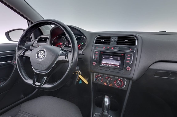 Volkswagen Polo 8 of 30