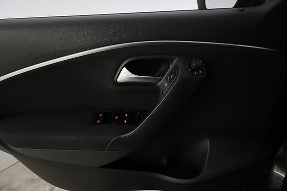 Volkswagen Polo 25 of 30