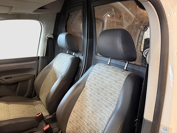 Volkswagen Caddy 10 of 16