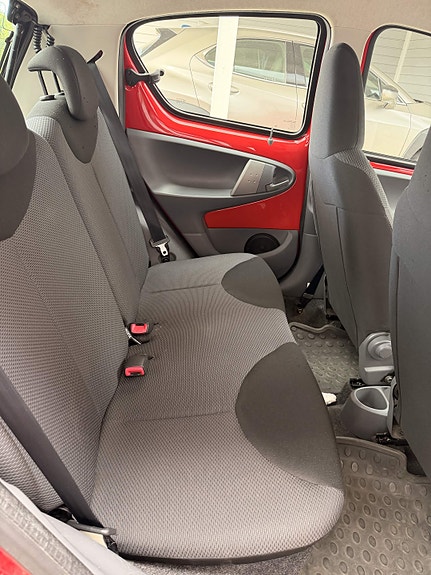 Toyota Aygo 7 of 7
