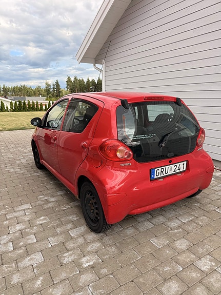 Toyota Aygo 4 of 7