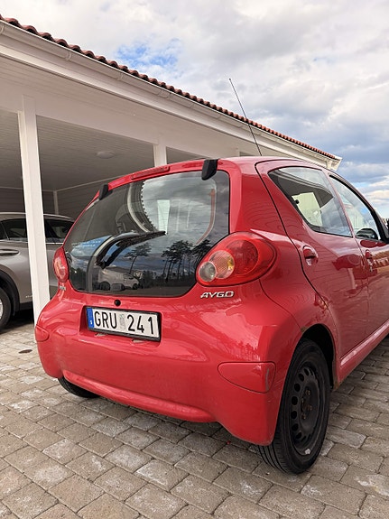 Toyota Aygo 3 of 7