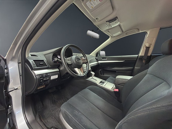 Subaru Outback 8 of 16