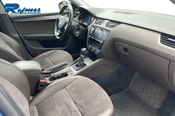Skoda Octavia Scout 16 of 27