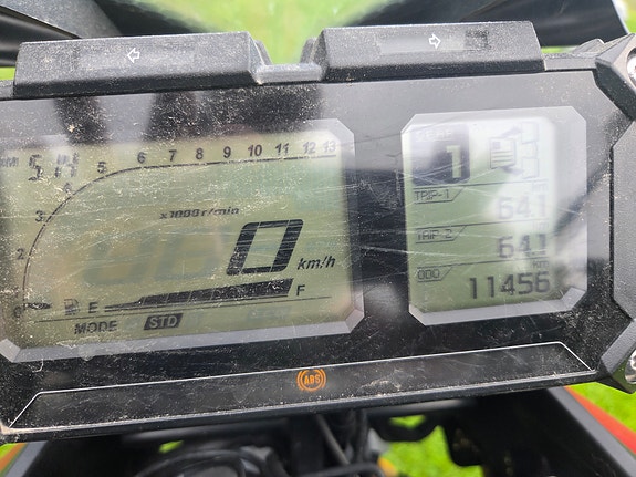 Yamaha MT-09 3 of 4