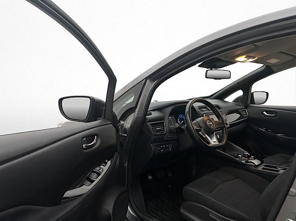 Nissan Leaf 11 of 30