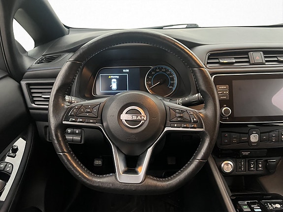 Nissan Leaf 16 of 30