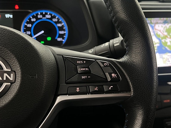 Nissan Leaf 25 of 30
