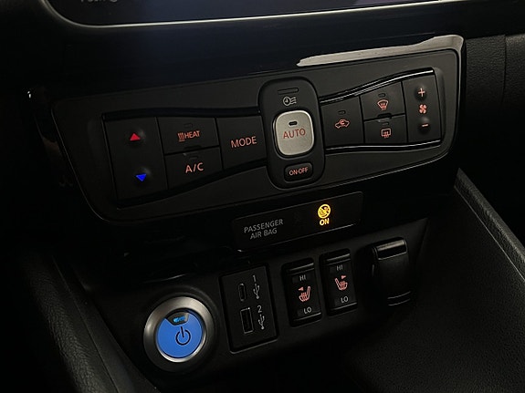 Nissan Leaf 23 of 30
