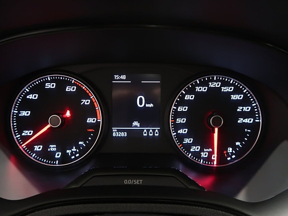 Seat Arona 18 of 24