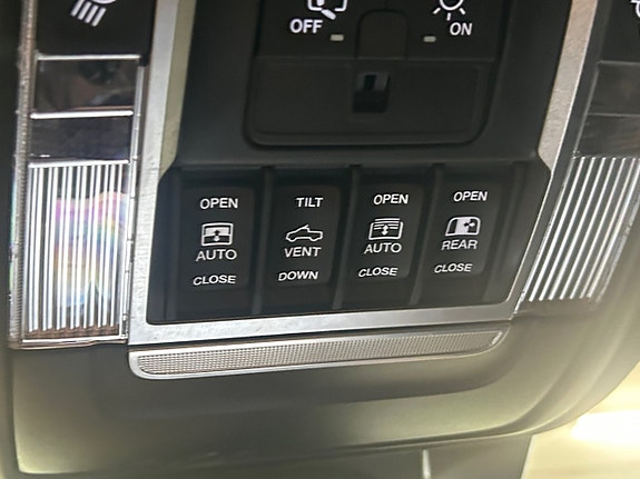 Dodge RAM 22 of 26