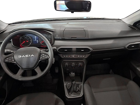 Dacia Sandero 8 of 12
