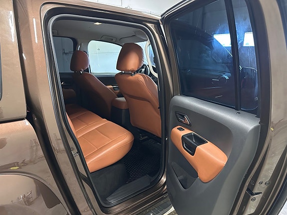 Volkswagen Amarok 17 of 23