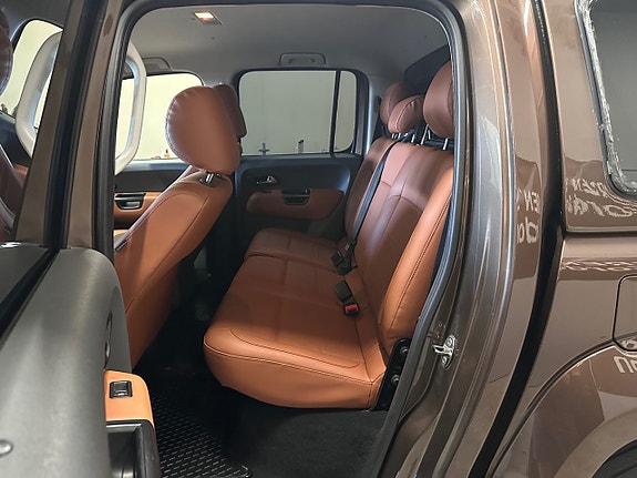 Volkswagen Amarok 16 of 23