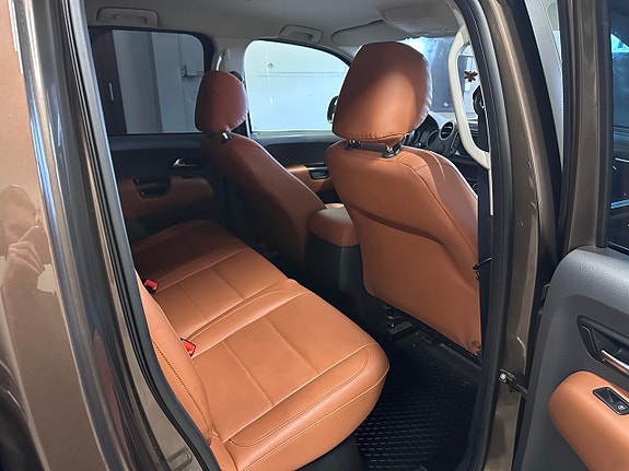 Volkswagen Amarok 18 of 23