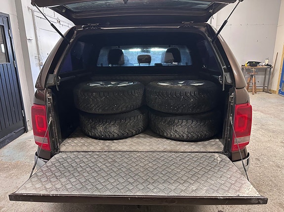 Volkswagen Amarok 22 of 23