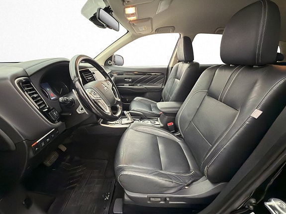 Mitsubishi Outlander 13 of 30