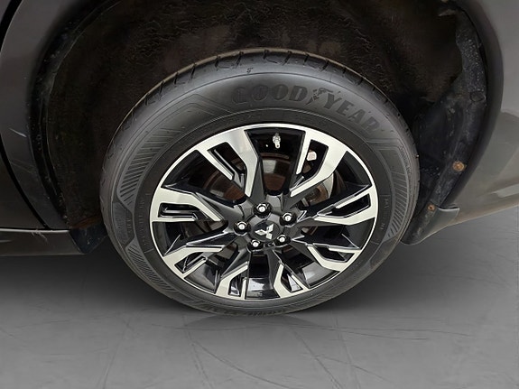 Mitsubishi Outlander 30 of 30