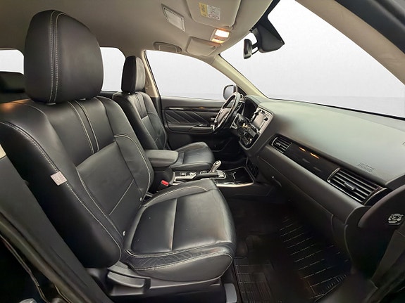Mitsubishi Outlander 27 of 30