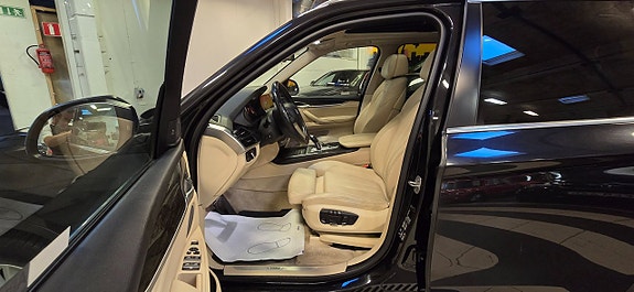 BMW X5 8 of 24