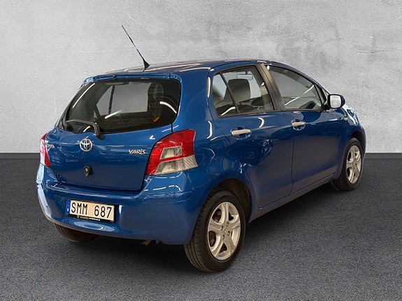 Toyota Yaris 5 of 19
