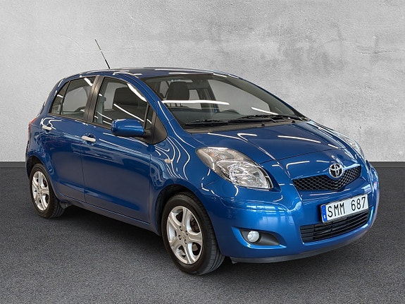 Toyota Yaris 7 of 19