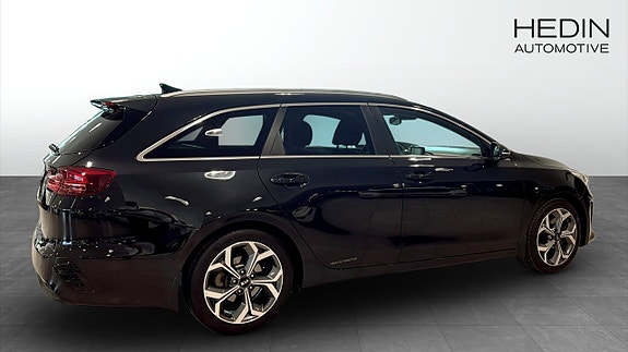 Kia Ceed 2 of 12