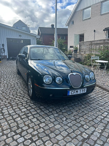 Jaguar S-TYPE 2 of 10