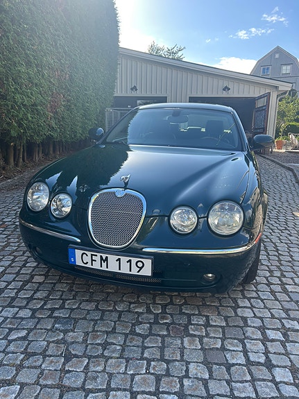 Jaguar S-TYPE 3 of 10