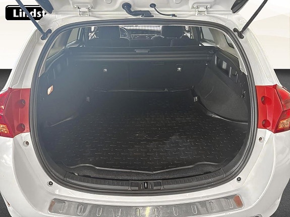 Toyota Auris 12 of 18