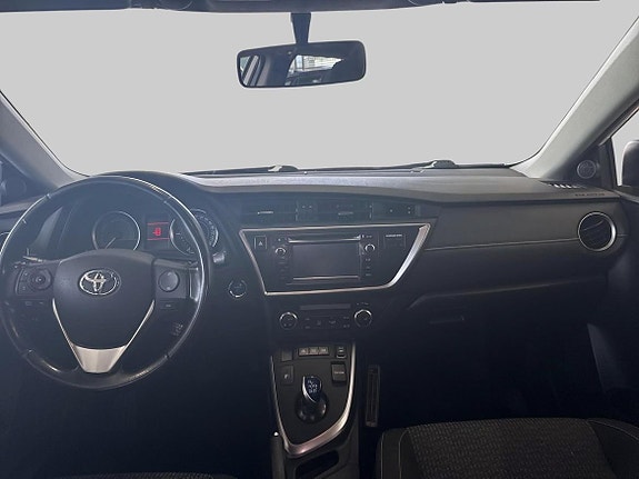 Toyota Auris 11 of 18
