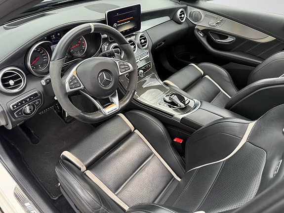 Mercedes-Benz C63 9 of 27