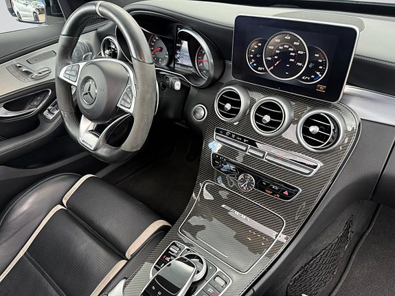 Mercedes-Benz C63 23 of 27