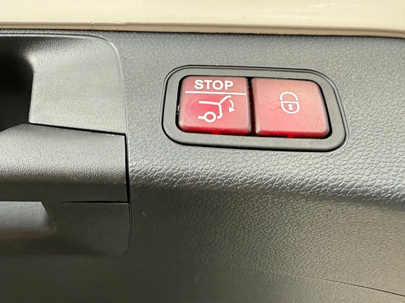 Mercedes-Benz C63 26 of 27