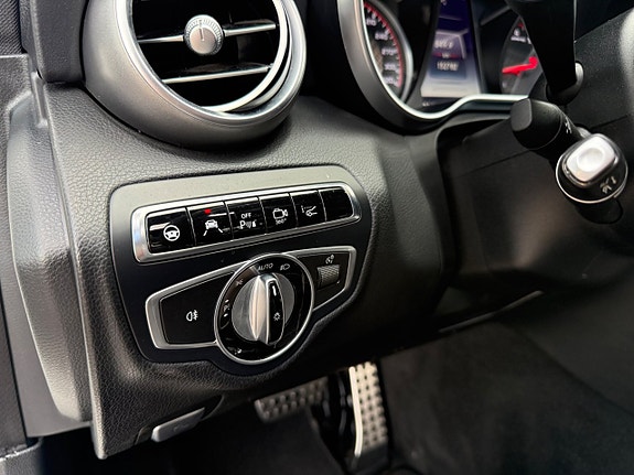 Mercedes-Benz C63 17 of 27