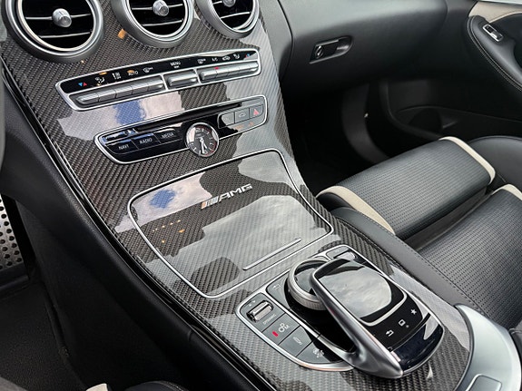 Mercedes-Benz C63 16 of 27